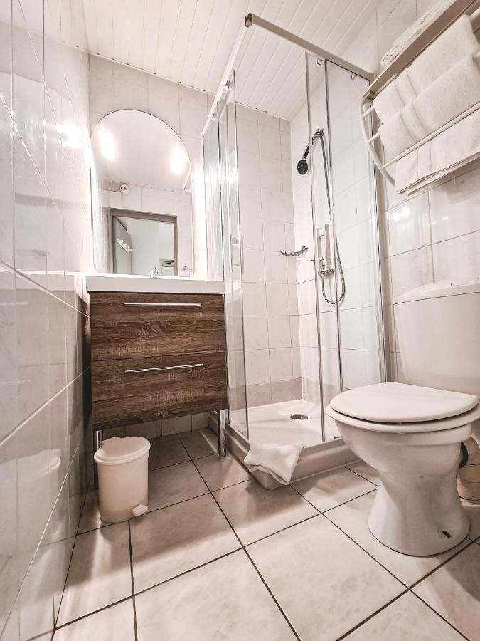 Hotel Caravelle Contact Hotel Rochefort  Ngoại thất bức ảnh